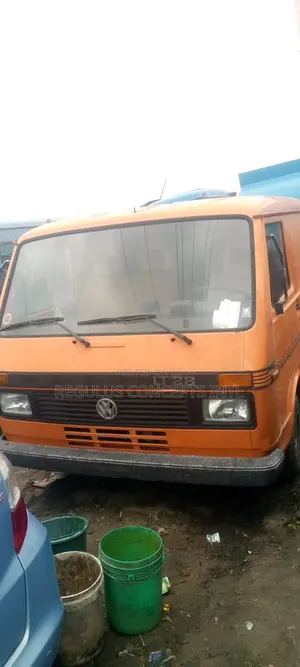Volkswagen LT 1982 Red