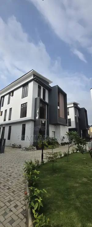 Newly Built 6 Bedroom Terrace Duplex