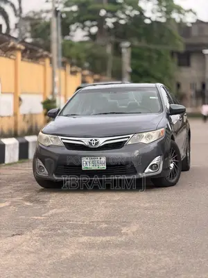 Toyota Camry LE 4dr Sedan (2.5L 4cyl 6A) 2013 Gray