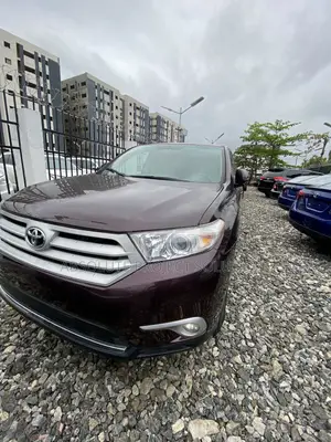 Toyota Highlander 3.5L 4WD 2013 Burgundy