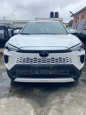Toyota Corolla Cross 2025 White
