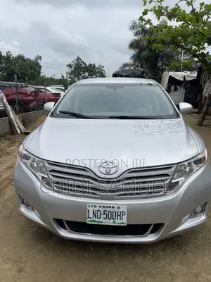 Toyota Venza 2010 Silver