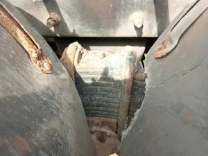  Mack 12-Tyre Truck for Sale