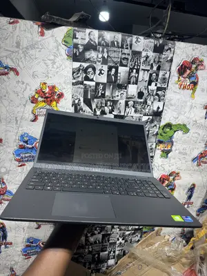 Laptop Dell Latitude 3520 16GB Intel Core i7 SSD 256GB