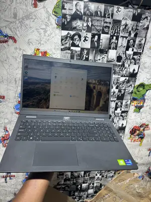 Laptop Dell Latitude 3520 16GB Intel Core i7 SSD 256GB