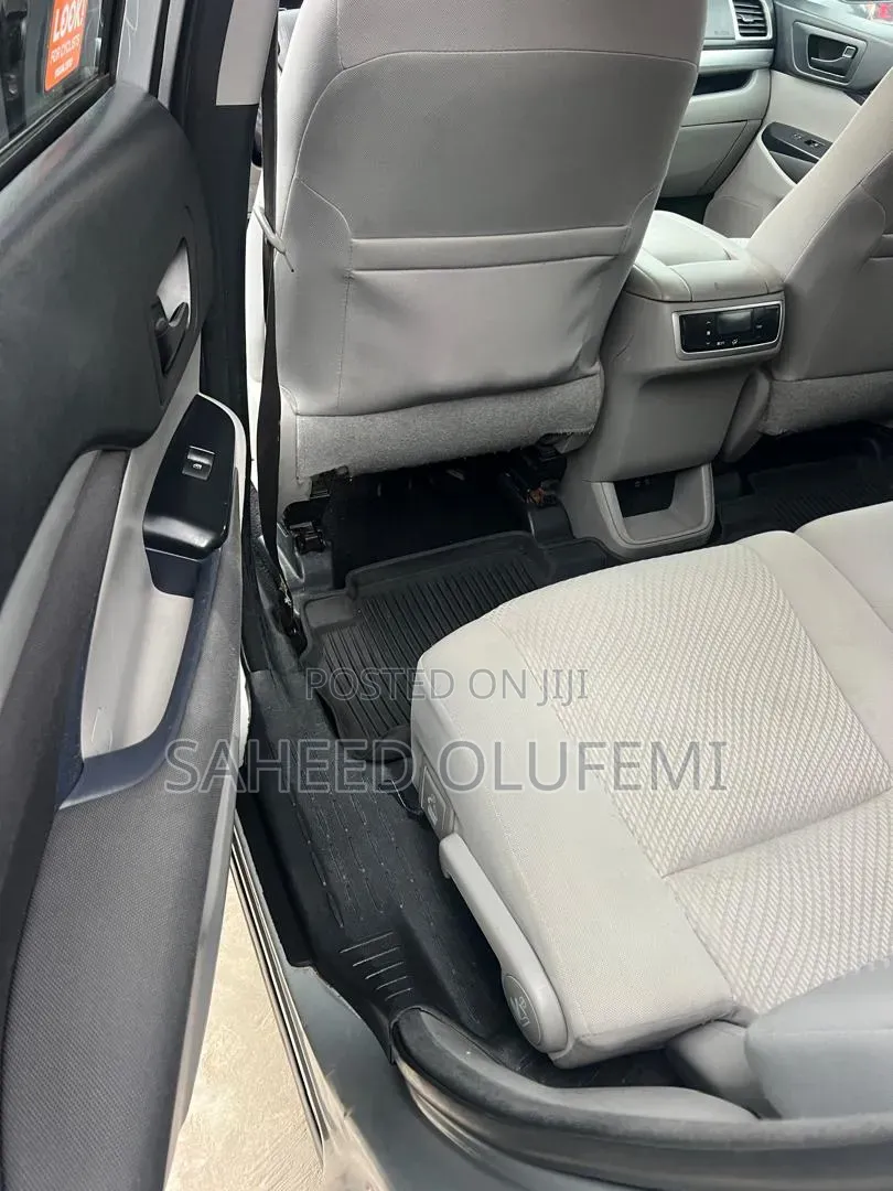 Toyota Highlander 2019 Gray