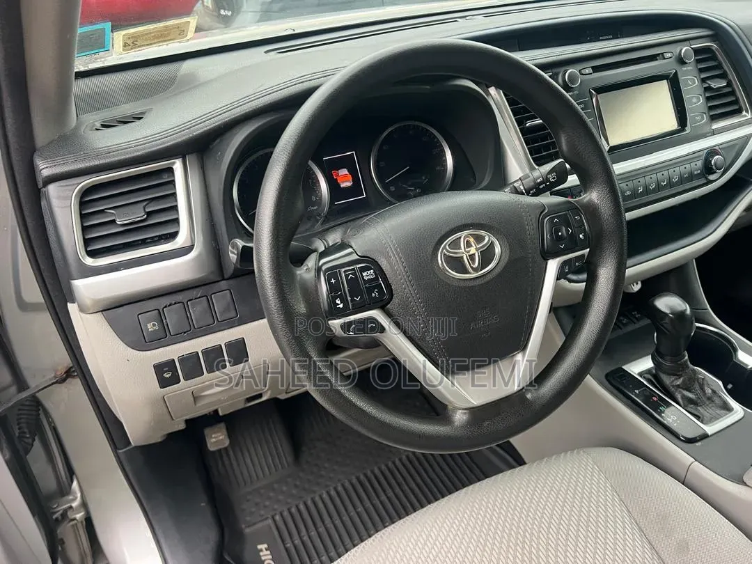 Toyota Highlander 2019 Gray