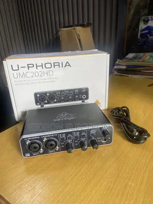 Behringer Sound Card UMC202HD