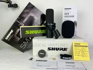 SHURE SM7B Vocal Dynamic Studio Microphone