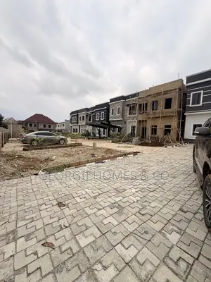 4bdrm Townhouse/Terrace in Life Camp for sale