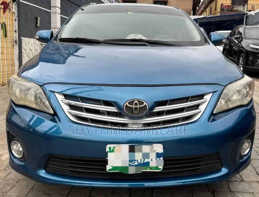 Toyota Corolla 2012 Blue