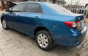 Toyota Corolla 2012 Blue