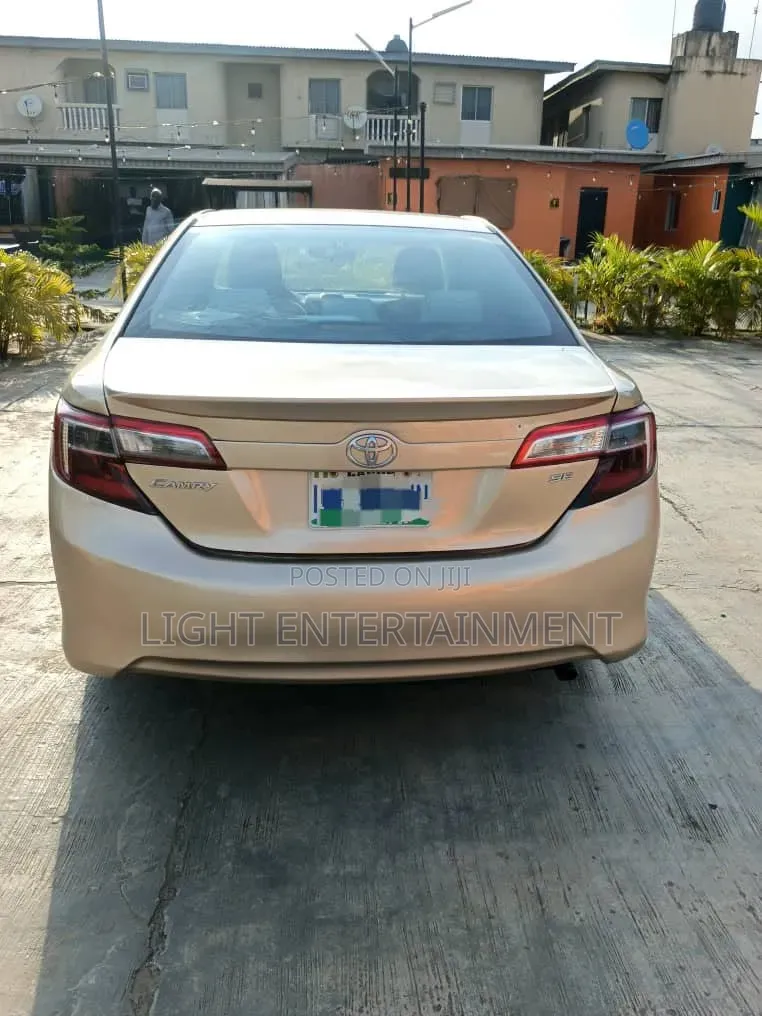 Toyota Camry 2013 Gold