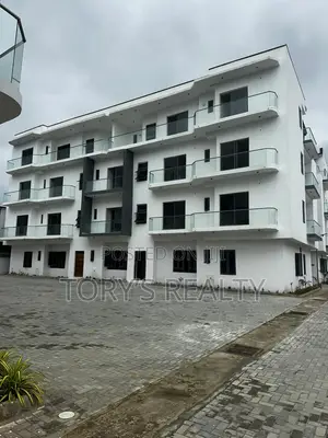 2bdrm Apartment in Lekki Phase 2 for rent