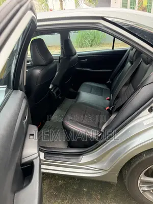 Toyota Camry SE 4dr Sedan (2.5L 4cyl 6A) 2015 Silver