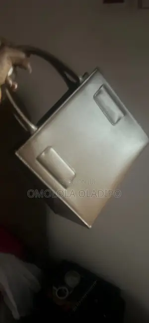 Handbaghandbag
