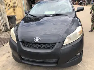 Toyota Matrix Hatchback FWD (1.8L 4cyl 5M) 2010 Black
