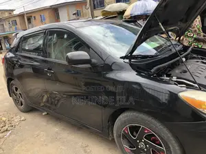Toyota Matrix Hatchback FWD (1.8L 4cyl 5M) 2010 Black