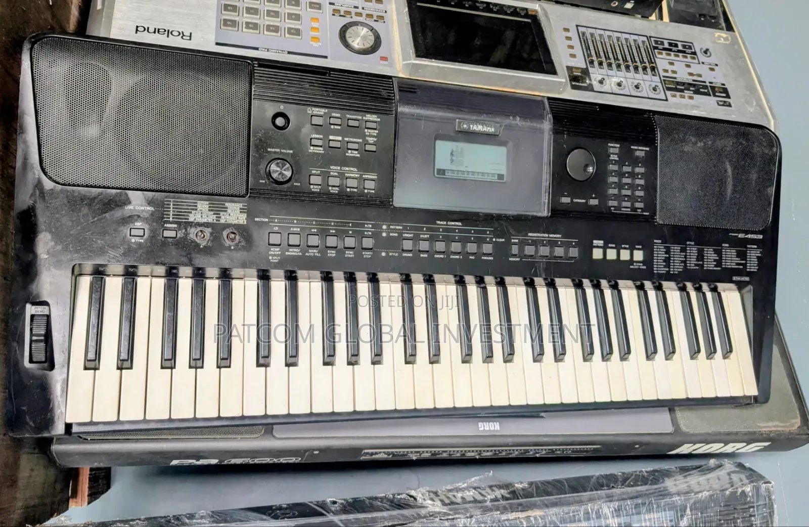 London Used Yamaha Keyboard With Pitch Bend, PSR E453