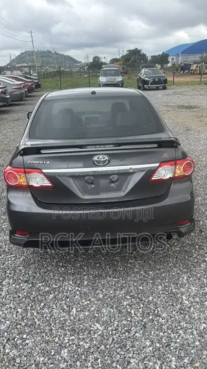 Toyota Corolla S 4dr Sedan (1.8L 4cyl 4A) 2011 Gray