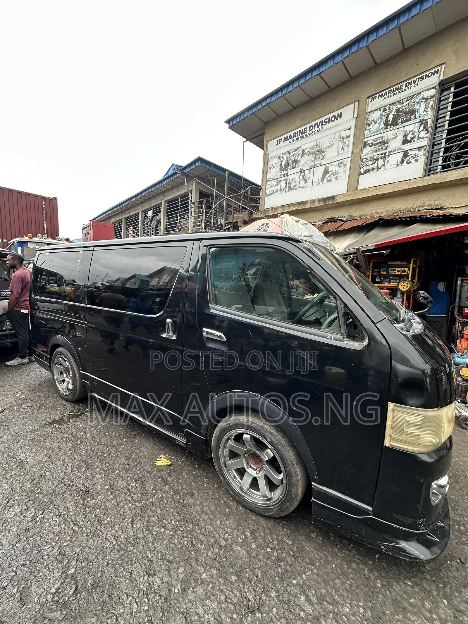Toyota HiAce 2010 Black