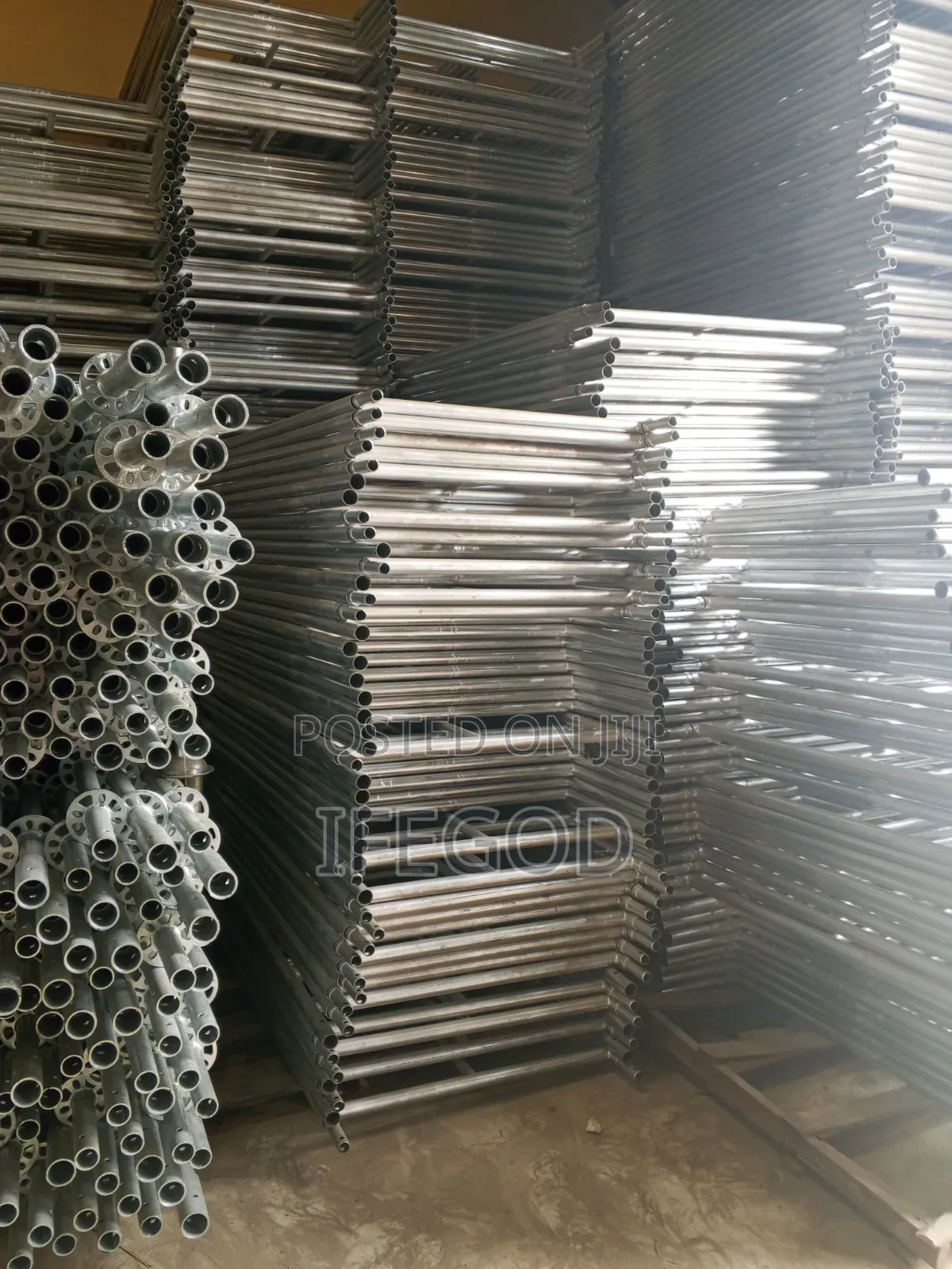 Foreign Scaffold, Scaffolding