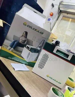Cola 2000W Solar Generator.
