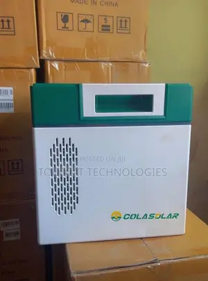 Cola 2000W Solar Generator.