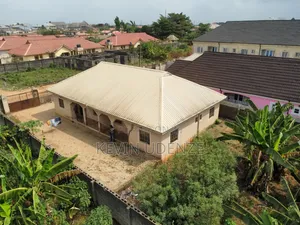 4bdrm Bungalow in Igbogbo for sale