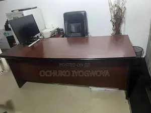 Executive Office Desk Chair