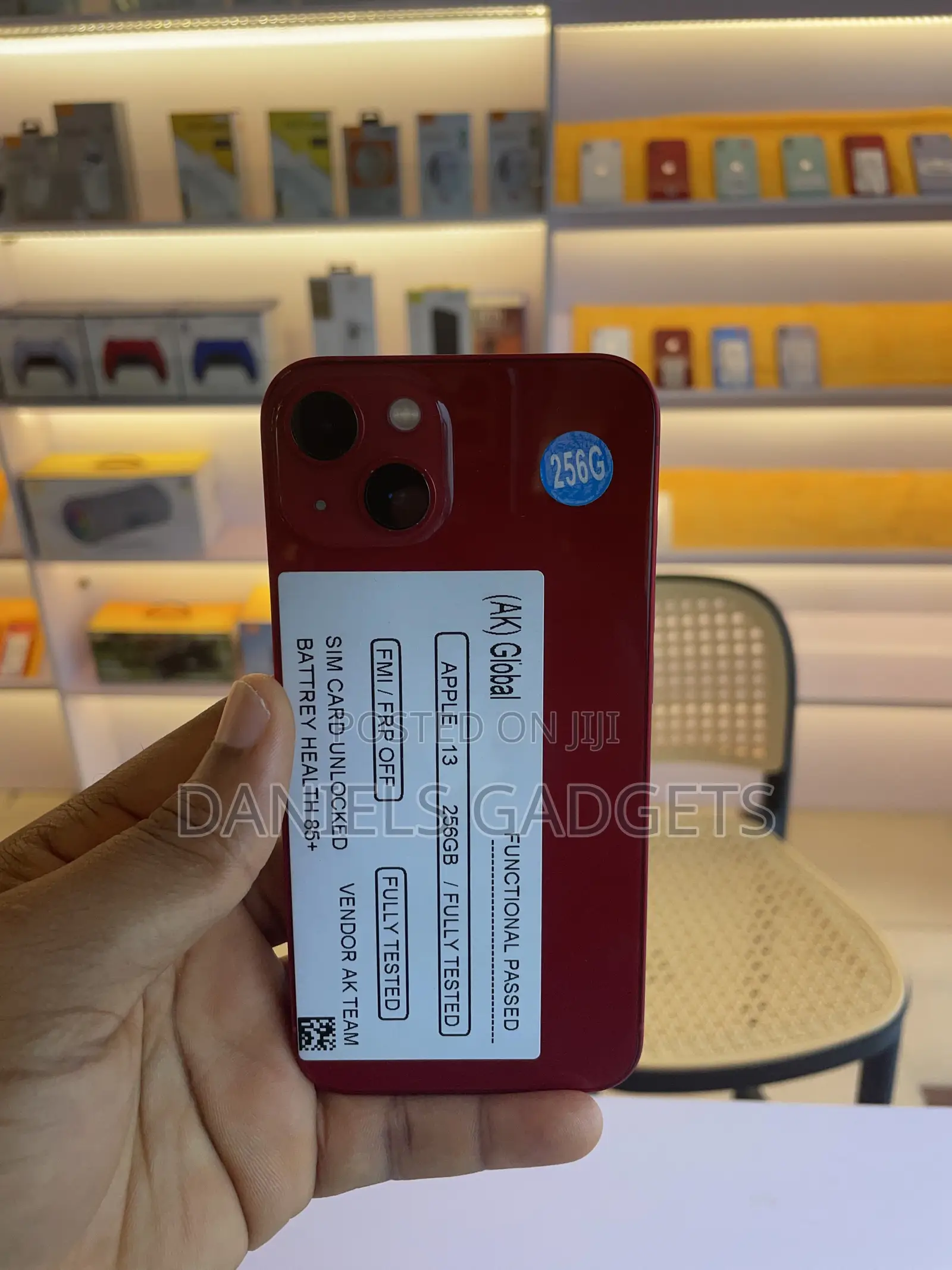 Apple iPhone 13 256 GB Red