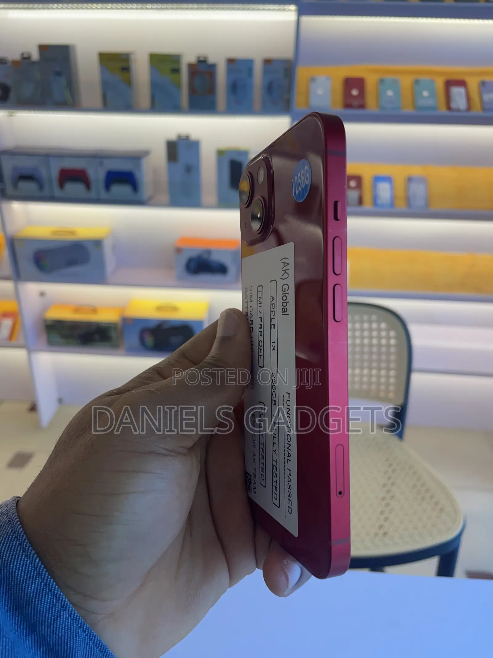 Apple iPhone 13 256 GB Red