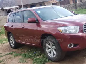 Toyota Highlander Base 2010