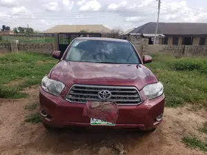 Toyota Highlander Base 2010