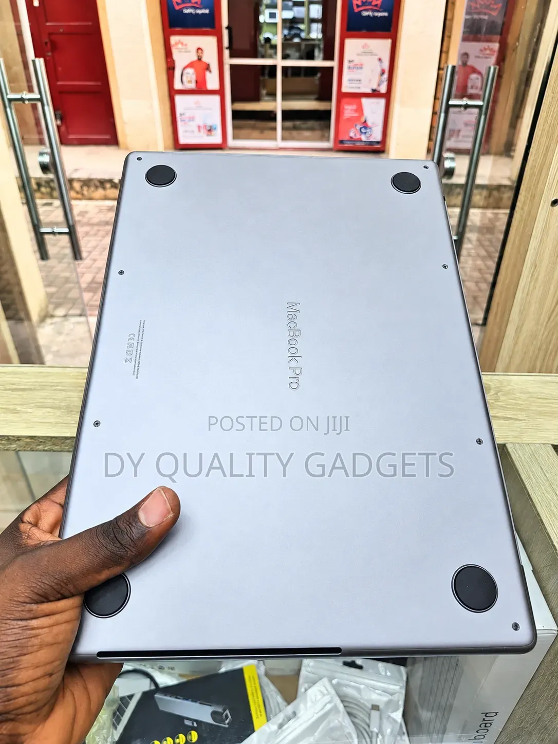 Laptop Apple MacBook Pro 2023 M2 Pro 16GB Apple M2 SSD 512GB