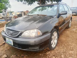 Toyota Avensis 2000 Ivory