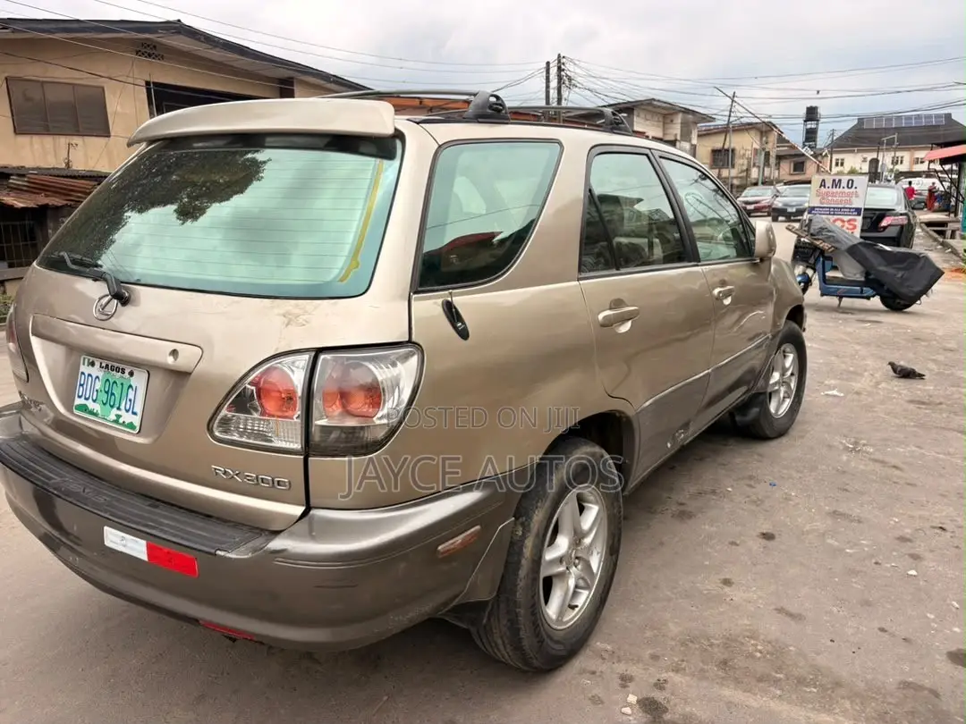 Lexus RX 300 2001 Gold