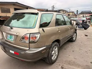 Lexus RX 300 2001 Gold