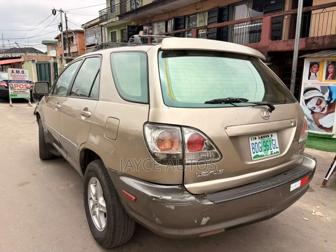 Lexus RX 300 2001 Gold