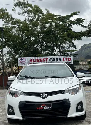 Toyota Corolla 2015 White