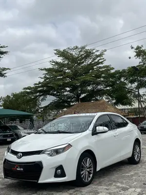 Toyota Corolla 2015 White