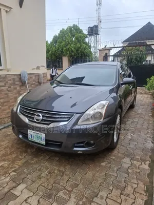 Nissan Altima 2.5 2012 Gray