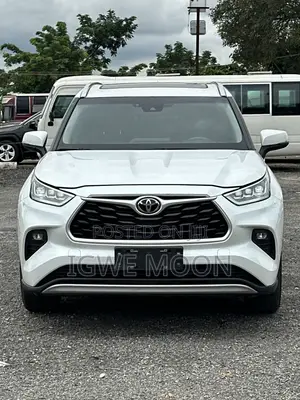 Toyota Highlander XSE 2022 White