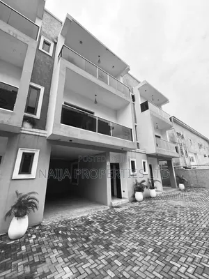 4bdrm Townhouse / Terrace in Ilasan-Ikate for rent