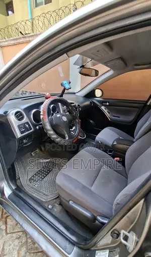 Toyota Matrix XR Hatchback AWD (1.8L 4cyl 4A) 2006 Gray