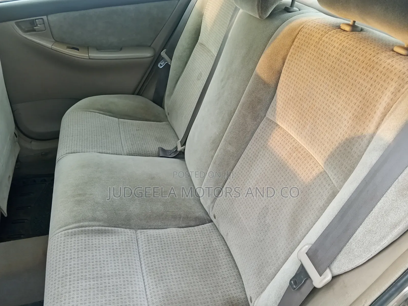 Toyota Corolla 2005 Gold