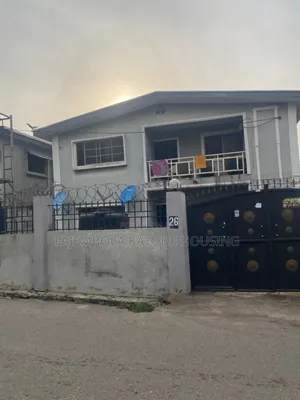 3bdrm Block of Flats in Felele, CHallenge / Ibadan for sale