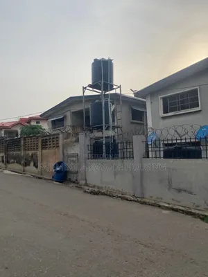 3bdrm Block of Flats in Felele, CHallenge / Ibadan for sale