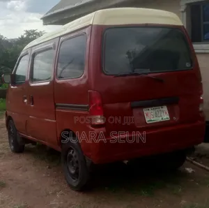 Suzuki Every 2010 Red