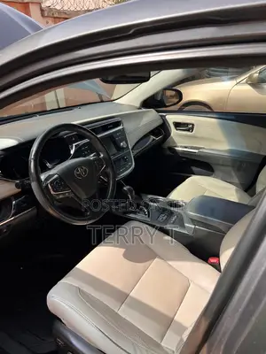 Toyota Avalon Limited 4dr Sedan (3.5L 6cyl 6A) 2014 Gray